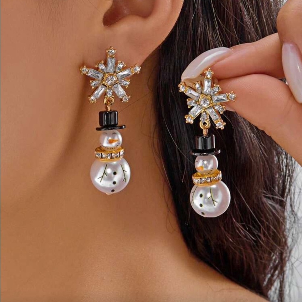 Snowman Pearl Earrings